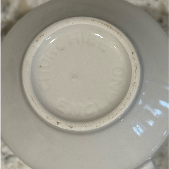 VINTAGE 1900’s~BLUE WILLOW~CHINOISERIE~3 CUPS & 4 SAUCERS~CHURCHILL ENGLAND~G23 - Picture 10 of 13